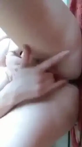 21 [F4M] Hit the u,p arro,w for a 👻surprise in your DMs! 😉 I'm one of the girls that actually sends 👻 mijjarosse