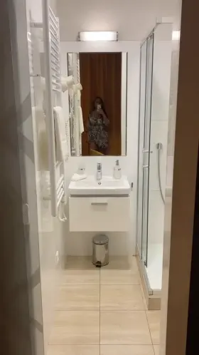 Would you mind giving me a hand ?