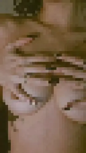 this is u, smaller than my tongue. so pathetic, how can u live with that miniature pickle? lol u should be humiliated every single day