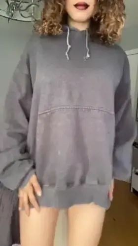 I’m single & lonely, will you be my valentine?😭💕