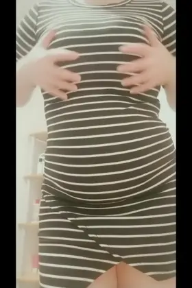 Does this dress make me look pregnant? ❤💦