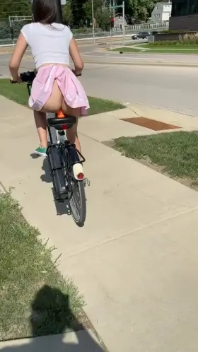 It was a busy day so I needed to ride my dildo while commuting