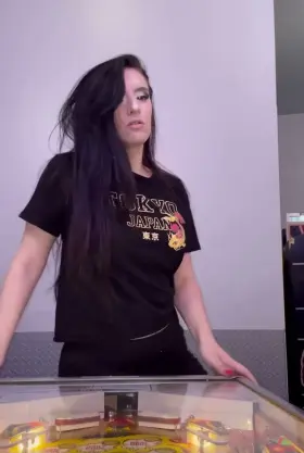 Just flashing some tits at the local arcade…someone DEFINITELY saw!🙈🙊