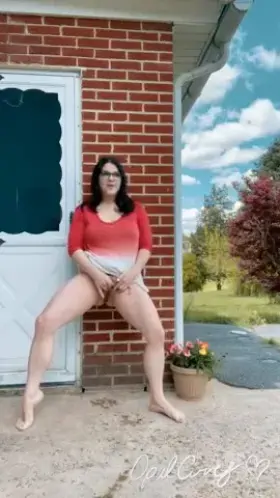 Standing fountain for the cars driving by