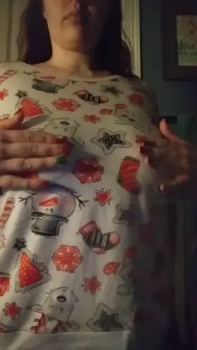 Early morning Titty Drop 🖤 [GIF]