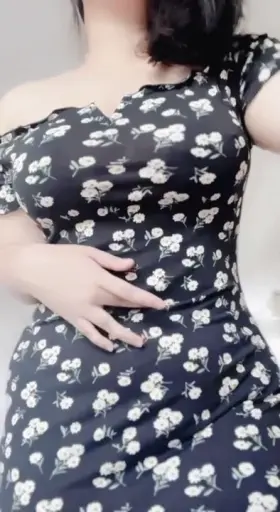 Am I look better with or without the dress? ☺️