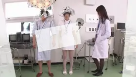 Man transfers his consciousness to two nurses