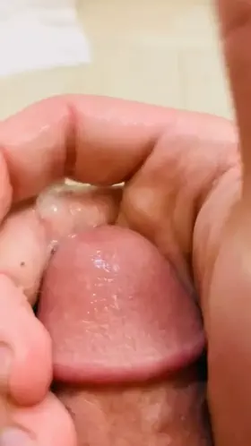 Cum in the hand