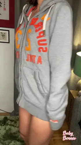 [OC] Wish you could unzip my pully 😍 (18)