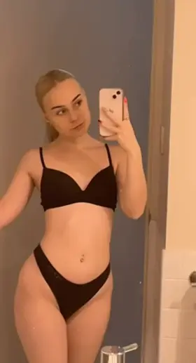 Do you like my matching bra and panties? [F]