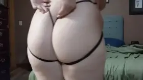 I love [f]eeling the rope cut into my skin