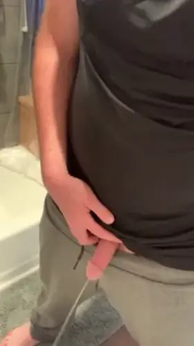 Made this for a sexy Redditor that made me cum today, hope she likes seeing it here 😏