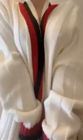 5’1, natural DDDs & some pretty lil curves ⌛️