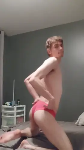 I like it in my ass and rough😏