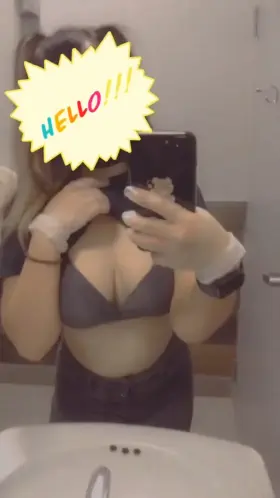 Flashing at work [F] 💙