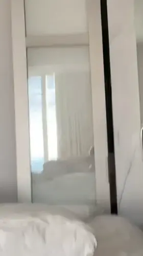 Do you like watching in the reflection?