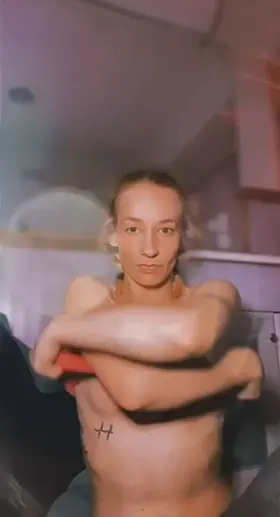 Pretty and petite [OC]