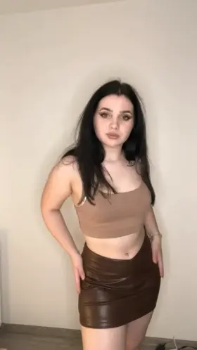 (18) Say hey if you honest want to fuck me