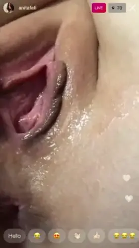 Insta caught - Taking it in the tushy