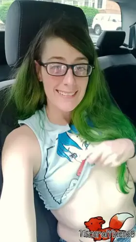 Cum sub to me. You wont regret it! 💚 Your cock will thank you!!!! 💚 1000+ pics 230+ vids