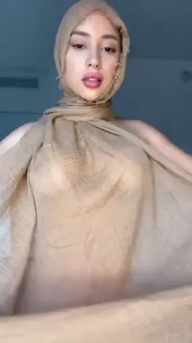 Do You Like Arab Girls ? ( Her Leeked Content In Comments )