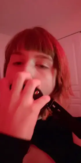 anyone else have an oral fetish? 😅