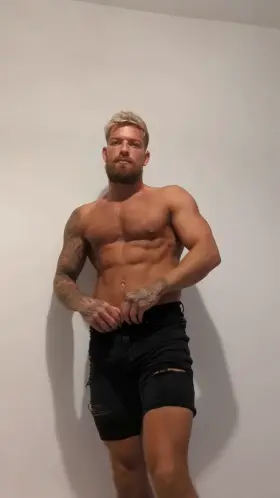 Can't help playing with my arse