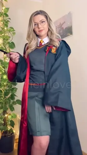 10 points to gryffin-whore!.. 🧙🏻‍♀️💓