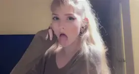 I miss being someone’s subby baby 🥺