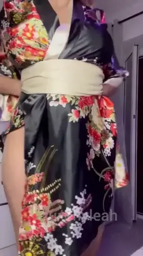 Work on your way up and down to my pussy