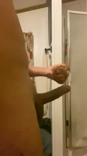 Who here likes chocolate 🍫?