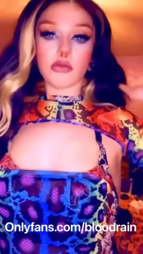 Slithering Snake 🐍😈🖤 would you let me grind on you and tease you until you couldn’t take anymore? 😈😇🖤