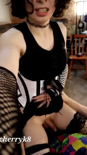 I live really close.. do you wanna come over?