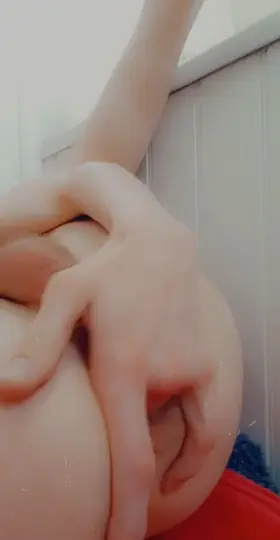 All I need is my fingers to have a good time