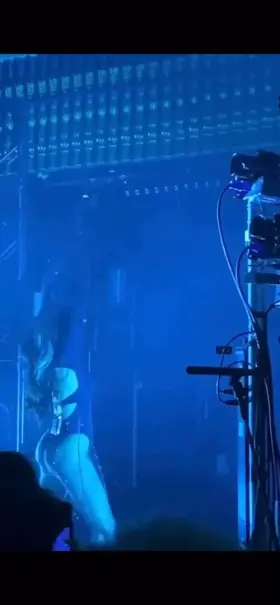 Charli xcx ass jiggle makes me so hard