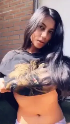 Sexy Reveal - Managing Adorable looks!