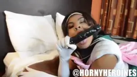 Sailor Jupiter cosplayer sucks off her dildo