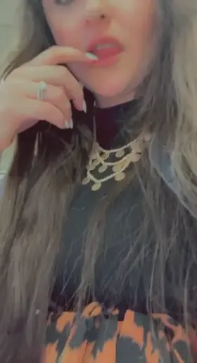 Fingering myself at the office.. who wants to hide under my desk and get a taste of this married pussy?