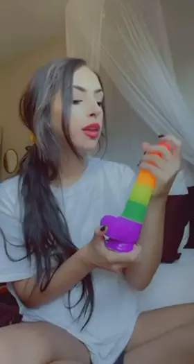 Hoping I can at least make one person smile 💕