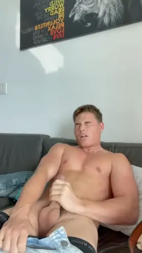 Bro Selfie . . Right In The Eye