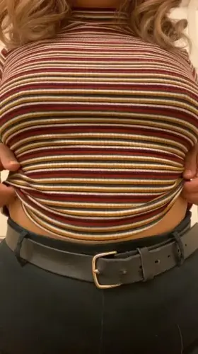 [oc] started my Monday off right, by flashing you my titties in between meetings hehe