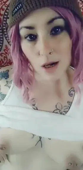 I'm a mom of 3, but you can still cum on my tits