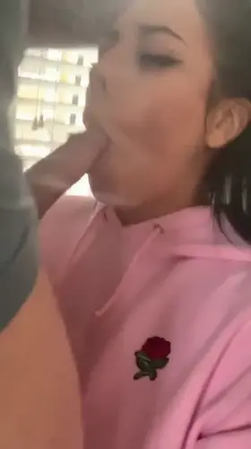 I think I may be addicted to giving blowjobs