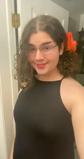 When did I become such a needy fem whore, craving degradation and humiliation from older daddy doms while I become Samantha permanently? 🥰