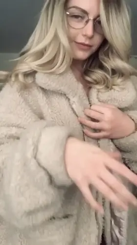 Do You Like her Creativity ? ( Her Free Album In Comments )