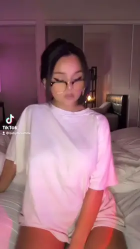 i may have fooled you with my petite-ness but wait til you see what i got under my shirt🙈