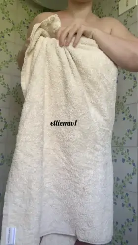 I’ve been hiding some hot things under my towel 😉