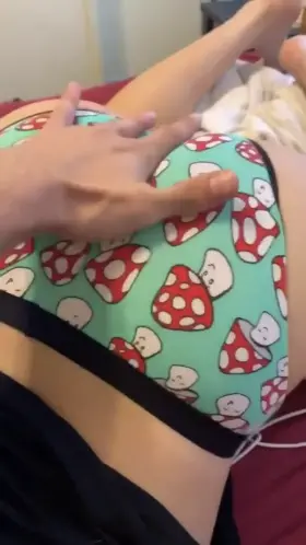 Sucked by Daisy in her mushroom underwear