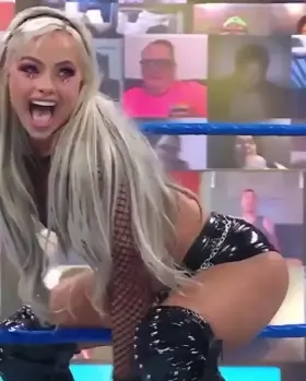 Liv 😏