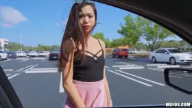 Vina Sky gets stranded in a mall parking lot